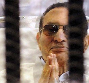 مبارك أمام محاكمة ثالثة وأخيرة 