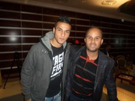 محمد منير (على اليسار) 