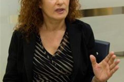 دوناتيلا روفيرا من منظمة العفو الدولية