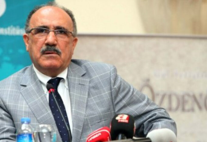 بشير أتالاى نائب رئيس الوزراء التركى