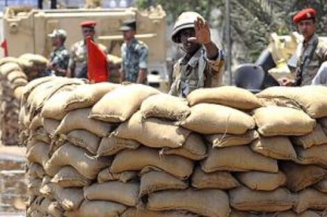 الأنظار تتجه الى الجيش