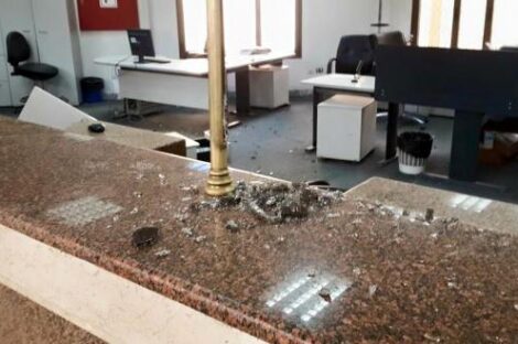 اعتداء مسلح على مصرف الوحدة بالزاوية