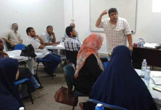 دورة تدريبية للتوعية بالمخدرات والإيدز