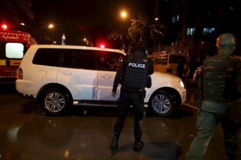 المداهمات جاءت بعد هجوم استهدف حافلة للأمن الرئاسي قتل فيها 12 شخصا