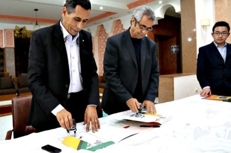 بلدي البيضاء يجتمع بشركة صينية لمناقشة مشاريع مستقبلية