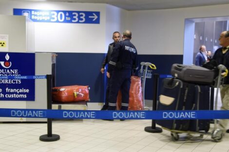 جانب من مطار شارلي ديغول عقب الهجمات