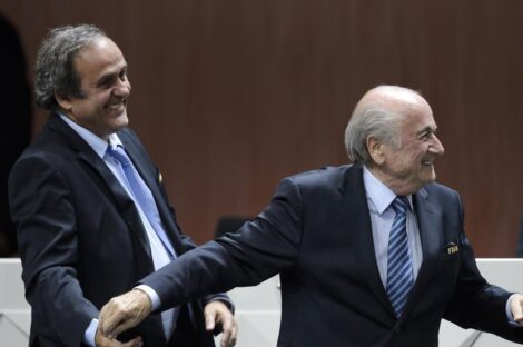 لجنة بالفيفا ترفض طعن بلاتيني وبلاتر