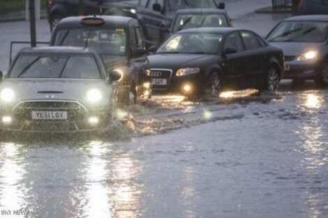 أثارت العاصفة ديزموند اضطرابات وإرباكات مرورية