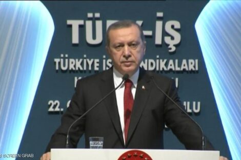 أردوغان خلال كلمته التي انتقد فيها الاتهامات الروسية له ولحكومته بالتعامل مع تنظيم الدولة