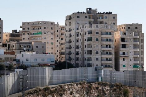 الولايات المتحدة تنتقد الاستيطان علنا لكن الصحيفة الإسرائيلية تقول إنها تدعمه سرا