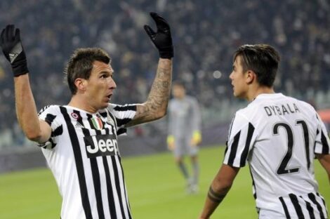 قطار يوفنتوس السريع يدهس فيورنتينا