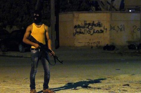 مسلحون يختطفون عاملا تونسيين