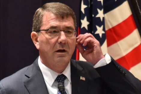 وزير الدفاع الأميركي آشتون كارتر