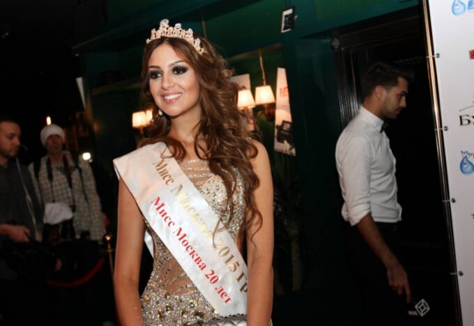 الروسية أوكسانا فويفودينا