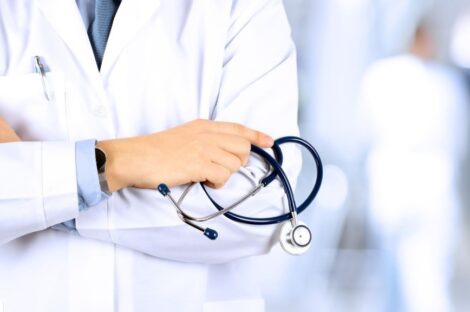 انت طبيب نفسك