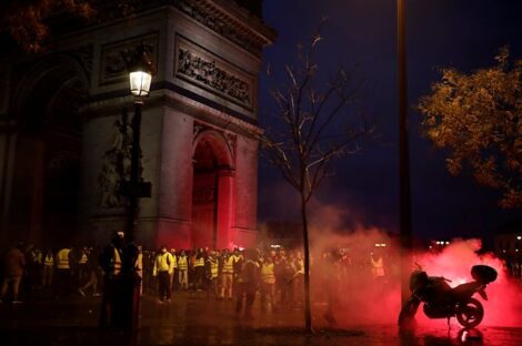 السترات الصفراء