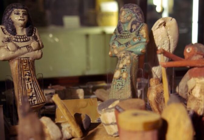 أثار