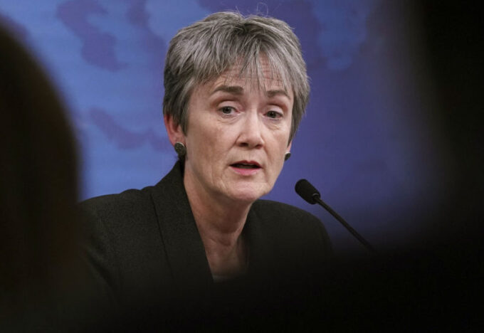 وزيرة القوات الجوية الأمريكية، هيذر ويلسون