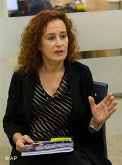 دوناتيلا روفيرا من منظمة العفو الدولية