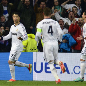 كريستيانو يحتفل بالهدف الأول