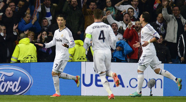 كريستيانو يحتفل بالهدف الأول