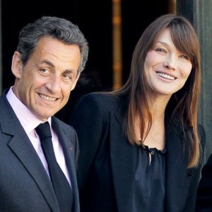 كارلا بروني مع زوجها الرئيس السابق نيكولا ساركوزي