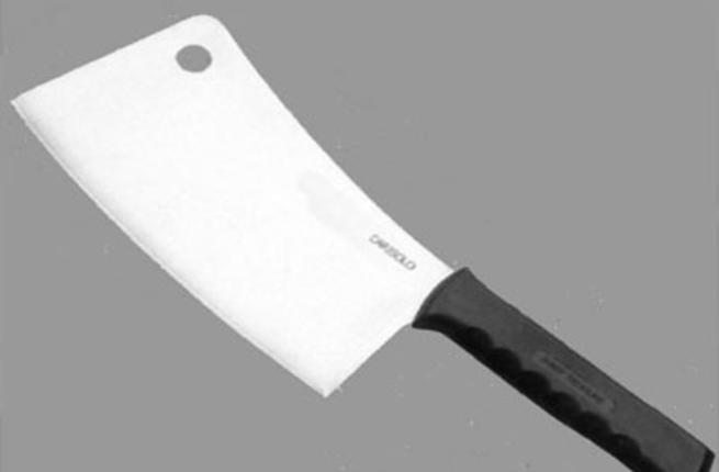 حاولت الخادمة الإثيوبية قتل طفلة العائلة بالساطور