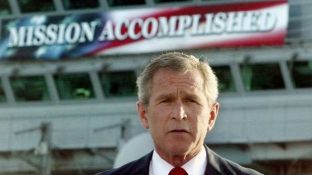 أعلن الرئيس الأمريكي السابق جورج دبليو بوش "انتصار" قوات التحالف في العراق عام 2003، بينما احتاجت بلاده للتدخل عسكريا مرة أخرى في العراق عام 2014 