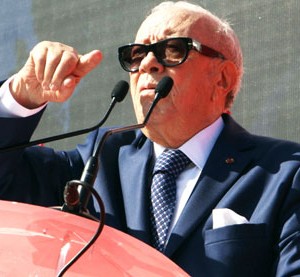 التحالف مع الإسلاميين يثير غضب الشعب 