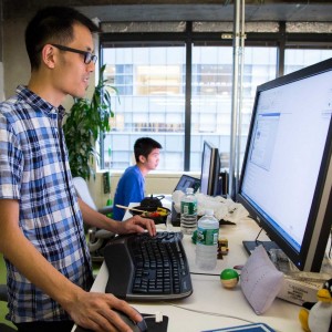 facebook-offic-tour-ny-people-working-focused-3