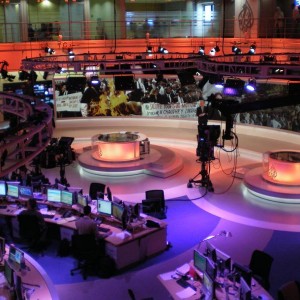 نسبة مشاهدات الجزيرة لوحدها تفوق مشاهدات أقرب أربعة منافسين مجتمعين - أ ف ب