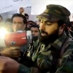 آمر كتيبة شهداء أبو سليم سالم دربي يلقي بيان تأسيس مجلس شورى مجاهدي درنة