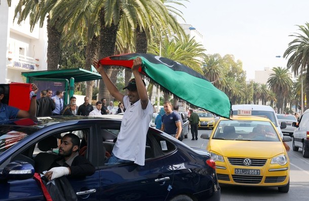 Tunisians and Libyans living in Tunisia