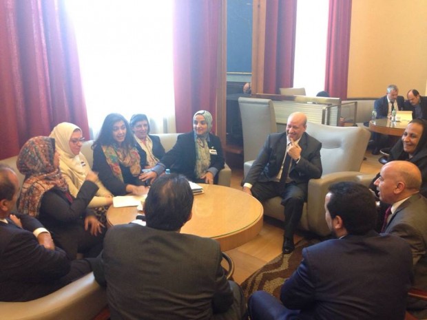 11998041_10207467052334858_101673675_n