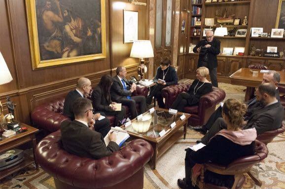 كوبلر يلتقي وزيرة الدفاع الايطالية "روبرتا بينوتي"