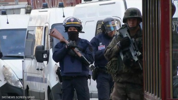 حملات دهم ضد مواقع يتحصن بها منفذي هجمات باريس