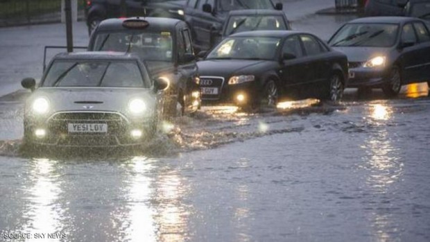 أثارت العاصفة ديزموند اضطرابات وإرباكات مرورية