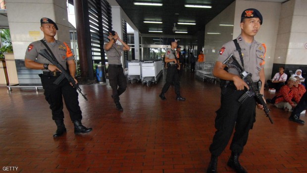 أرشيفية لرجال شرطة أندونيسية