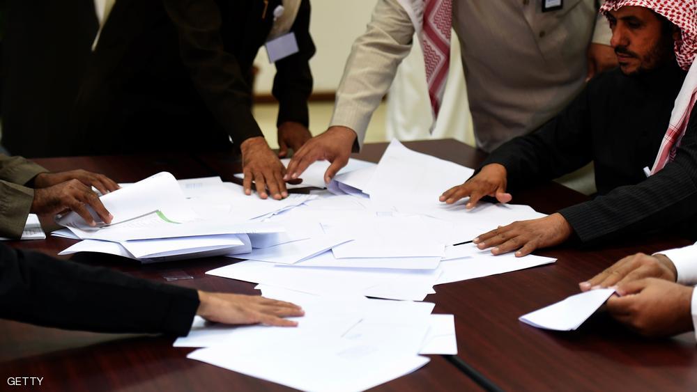 أول عملية اقتراع في السعودية يتاح للنساء المشاركة فيها ترشحا وانتخابا