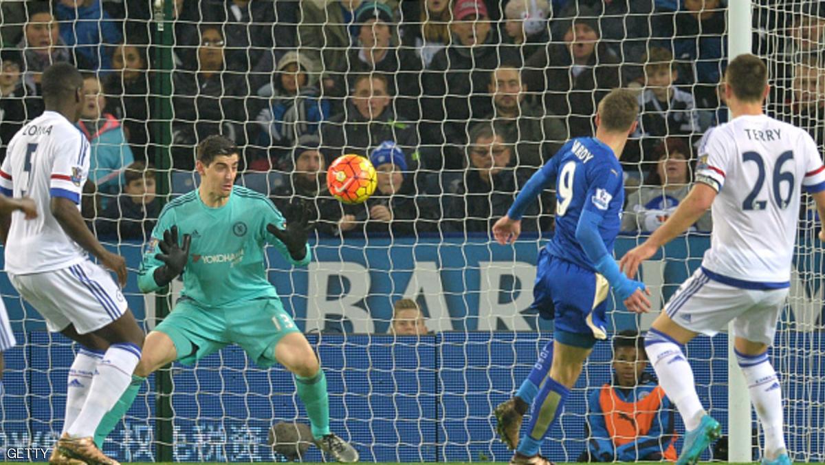 فاردي يحرز الهدف الأول لأصحاب الأرض