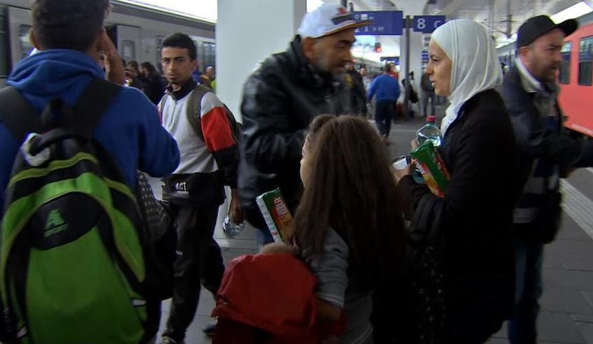 لاجئون سوريون يصلون ألمانيا قادمين من النمسا (أرشيفية)