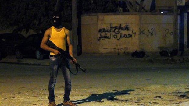 مسلحون يختطفون عاملا تونسيين