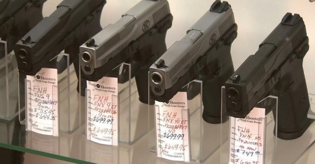أميركا.. قوانين متوقعة لضبط حيازة الأسلحة