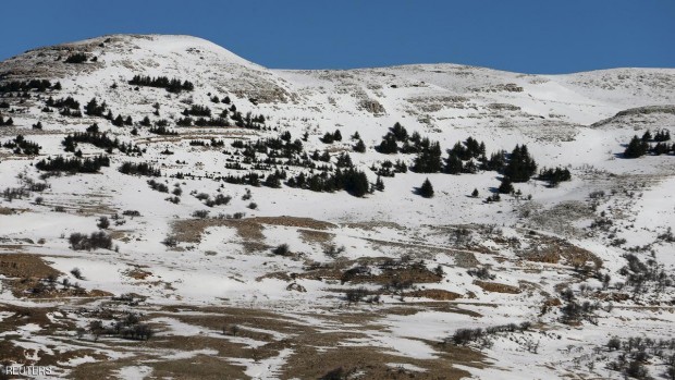 الثلوج تشل عدة مناطق من لبنان