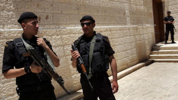 حراس فلسطينيون عند مقر السلطة الفلسطينية - أرشيفية