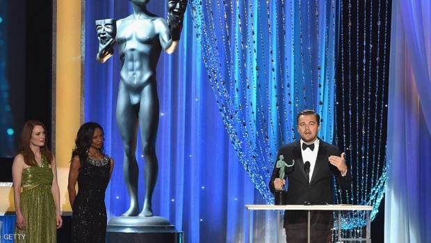 دي كابريو المرشح لنيل الأوسكار يفوز بجائزة نقابة ممثلي السينما في لوس أنجليس