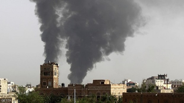 صورة أرشيفية لمخزن أسلحة عقب قصف التحالف العربي