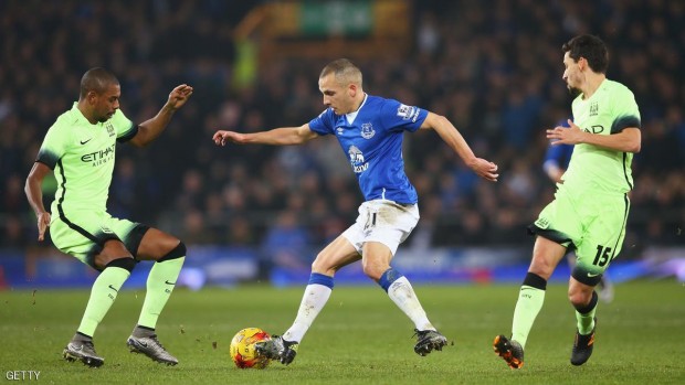 فاز إيفرتون على ضيفه مانشستر سيتي 2-1 ذهابا