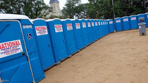 مجموعة من المراحيض المتنقلة - أرشيفية