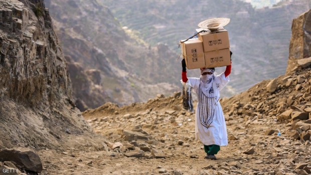 يعاني المدنيون في تعز من أوضاع إنسانية قاسية